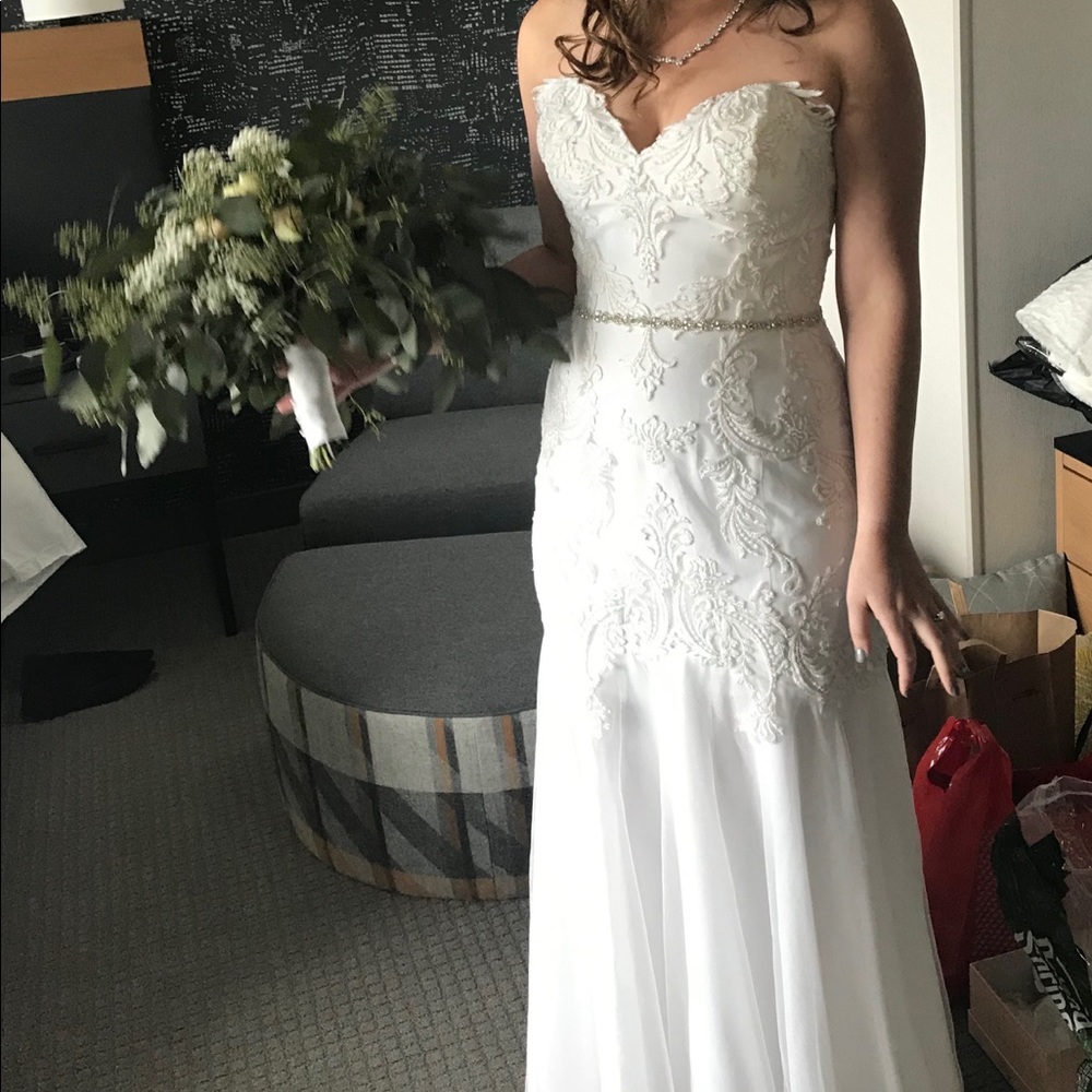 Alfred Angelo Style 5004 wedding dress